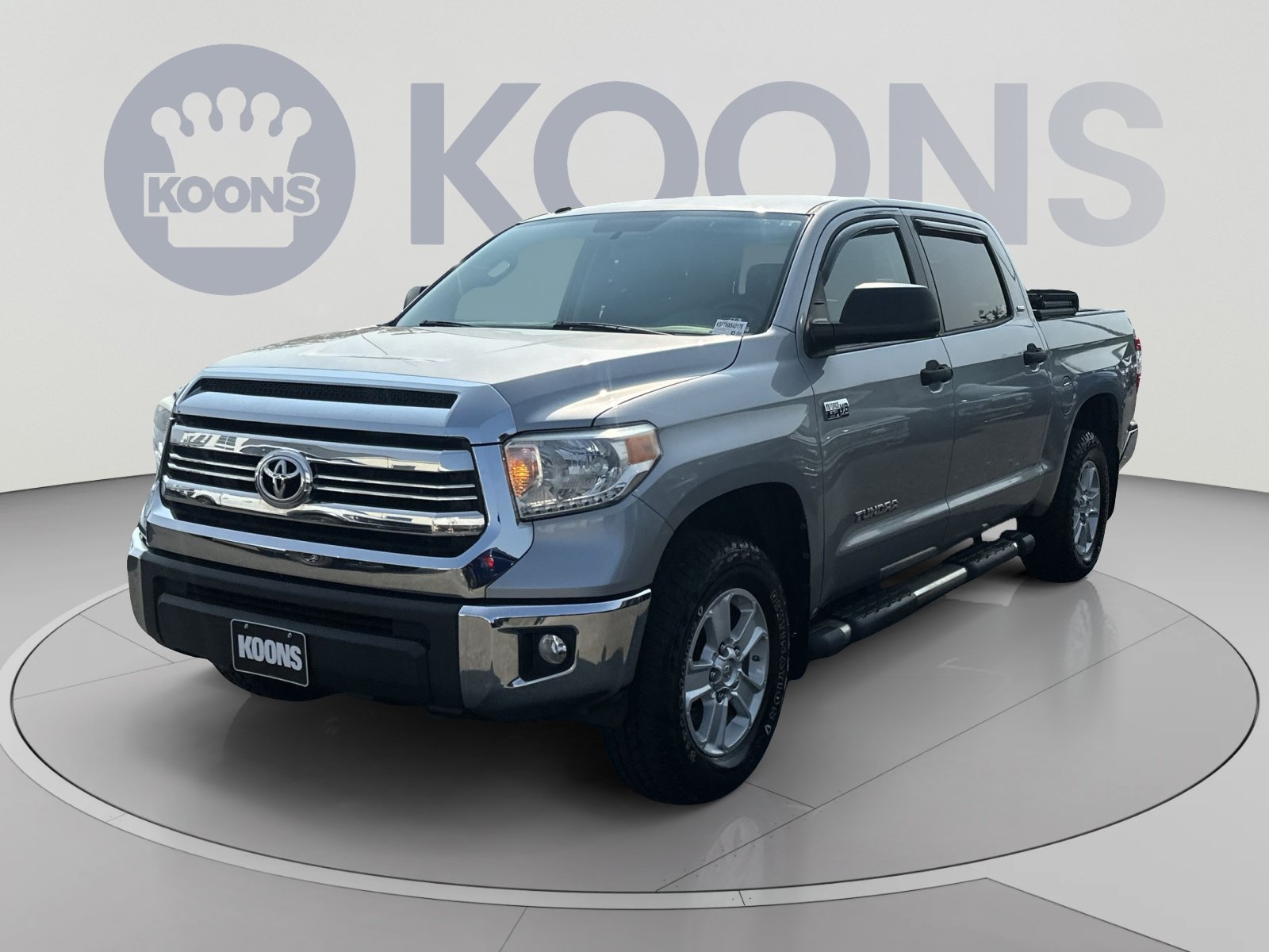 Used 2017 Toyota Tundra SR5 w/ SR5 Upgrade Package
