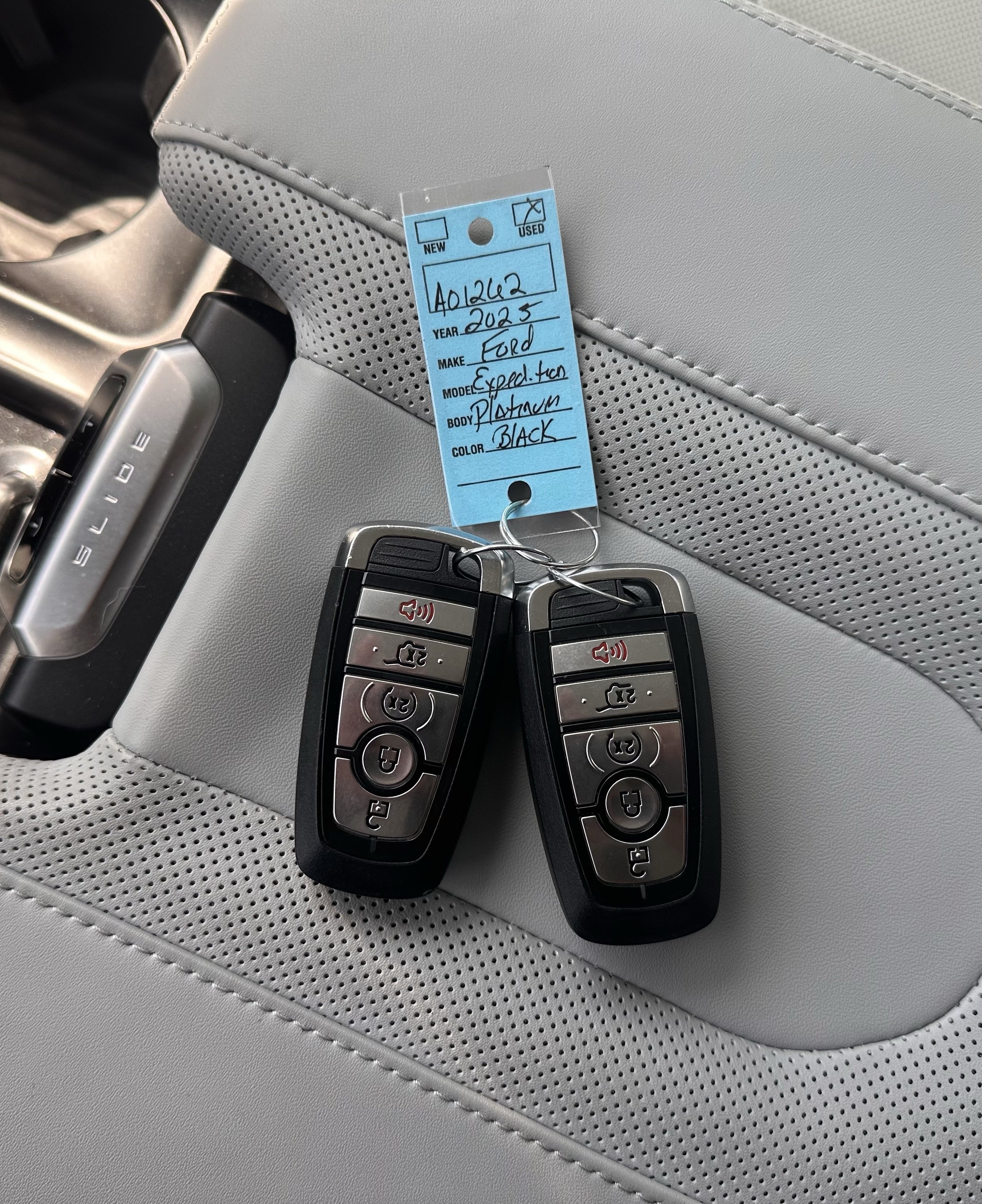 Certified 2025 Ford Expedition Platinum w/ Platinum Ultimate Package AWD/4WD image 34