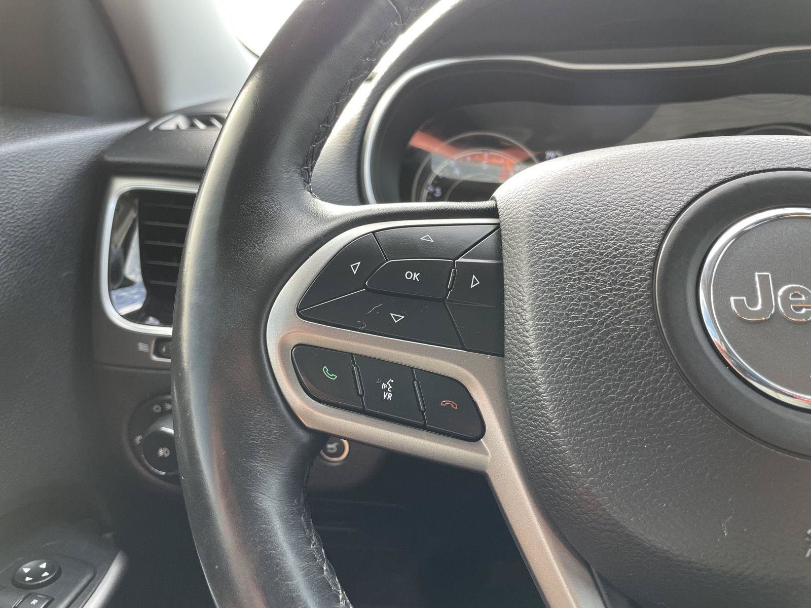 Used 2019 Jeep Cherokee Limited w/ Trailer Tow Group AWD/4WD image 13