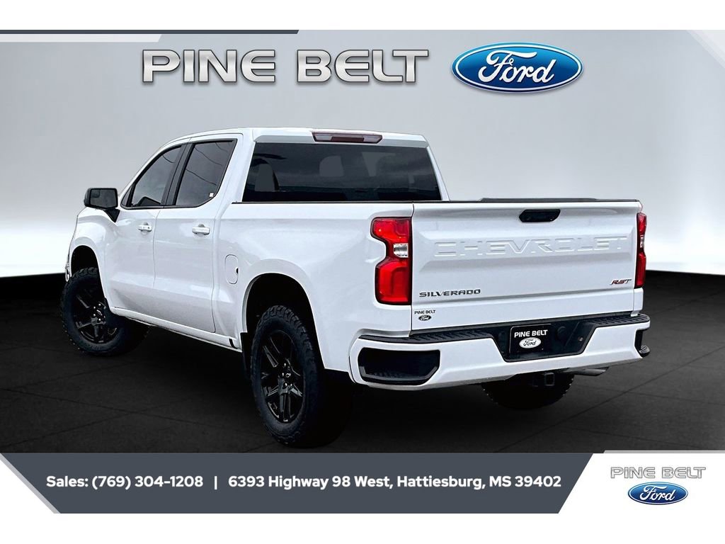 Used 2024 Chevrolet Silverado 1500 RST RWD image 2