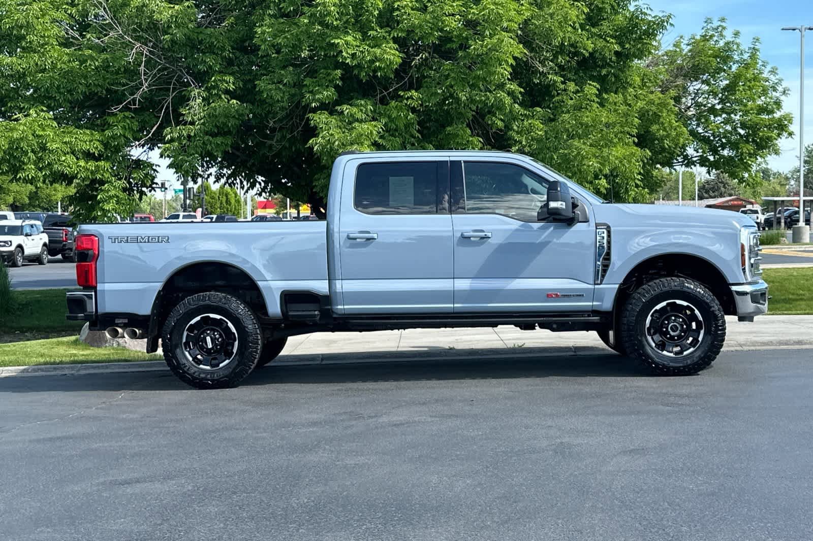 Certified 2025 Ford F350 Lariat w/ Tremor Off-Road Package AWD/4WD image 8
