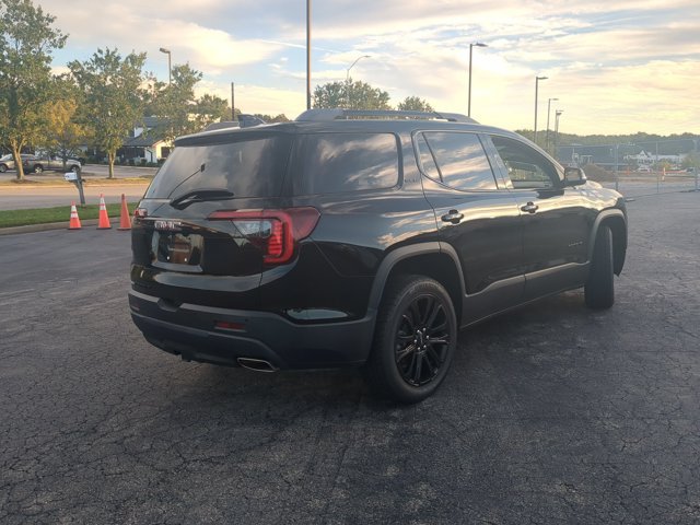 Used 2023 GMC Acadia SLE w/ Driver Convenience Package FWD image 4