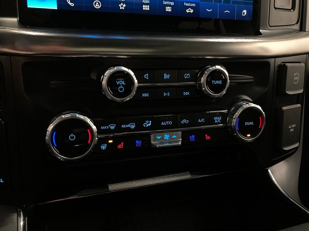 Certified 2022 Ford F150 Lariat w/ Equipment Group 502A High image 29