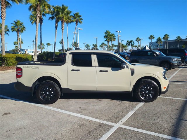 Certified 2025 Ford Maverick XL image 3