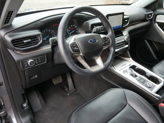 Certified 2022 Ford Explorer Limited w/ Hybrid Equipment Group 310A AWD/4WD image 12