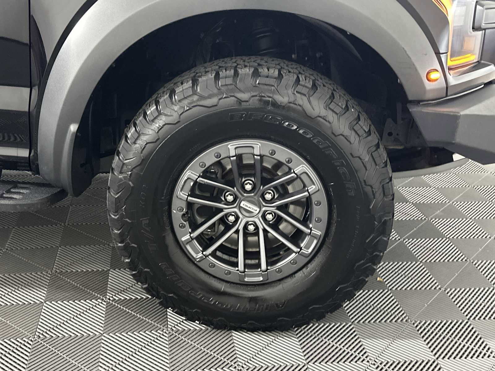 Certified 2019 Ford F150 Raptor w/ Equipment Group 802A Luxury AWD/4WD image 13