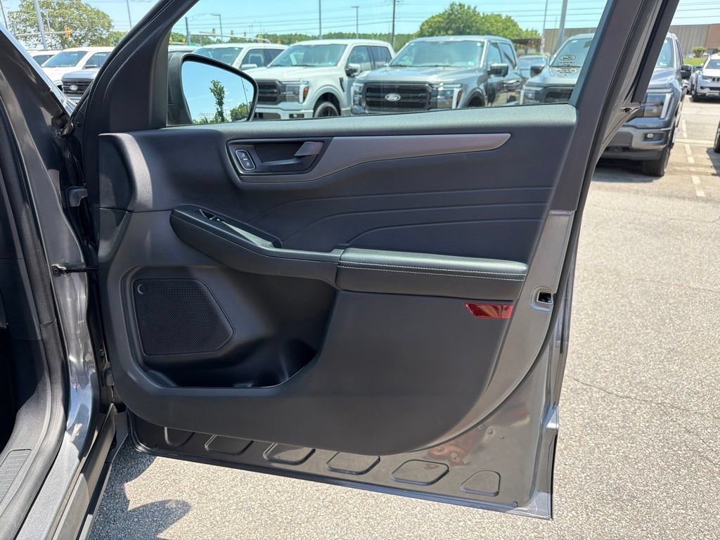 Certified 2023 Ford Escape Active FWD image 24