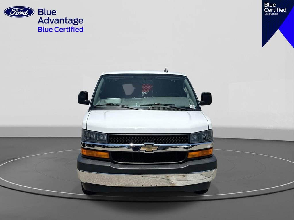 Used 2024 Chevrolet Express 2500 w/ Driver Convenience Package RWD image 3