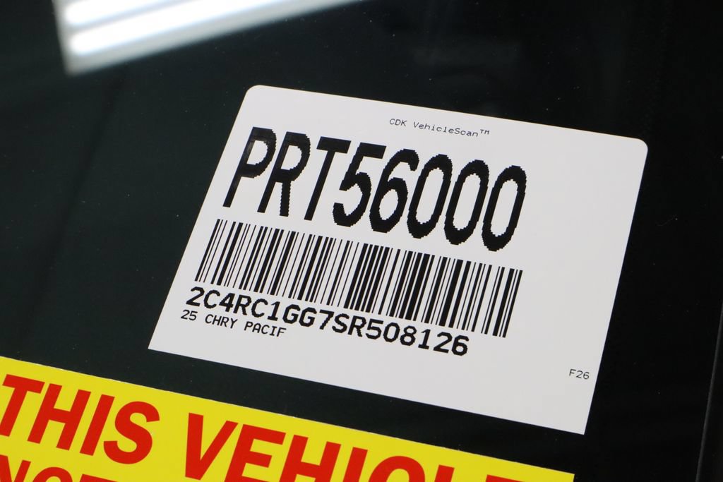 Used 2025 Chrysler Pacifica Limited FWD image 36