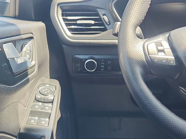 Certified 2024 Ford Escape ST-Line w/ Tech Pack #1 AWD/4WD image 12