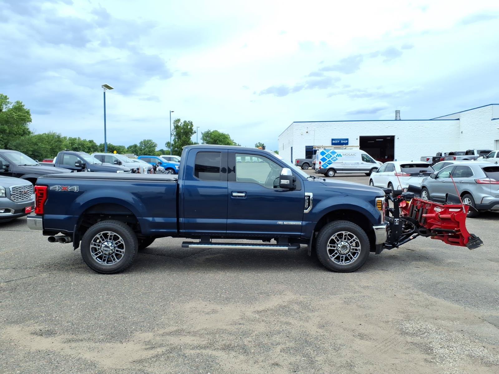 Certified 2019 Ford F350 XLT w/ XLT Premium Package AWD/4WD image 7