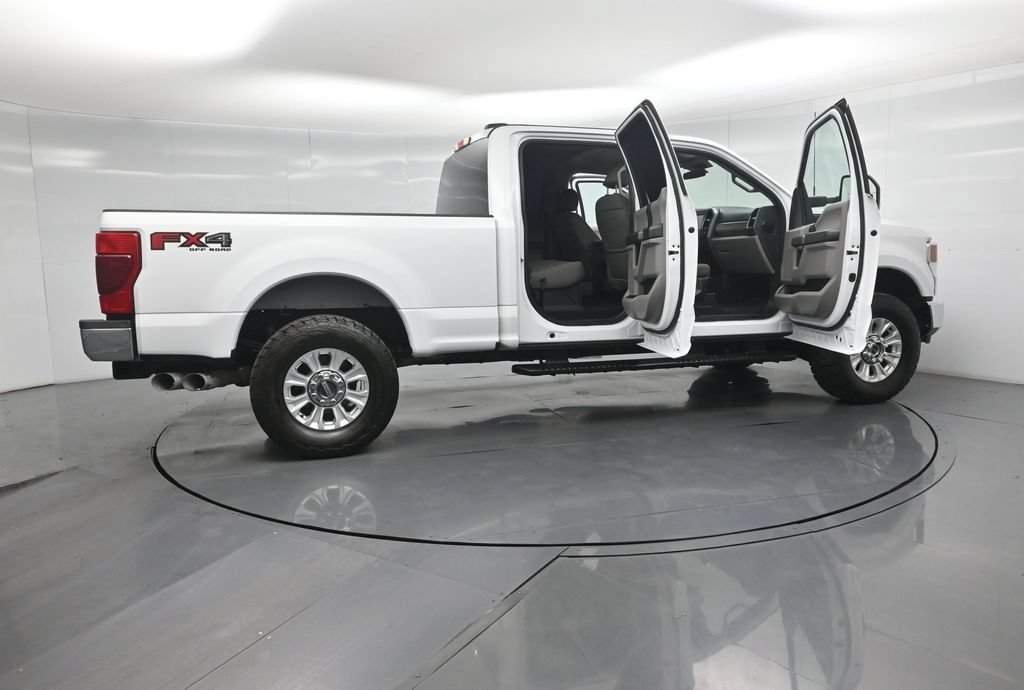 Certified 2022 Ford F250 XLT w/ XLT Value Package AWD/4WD image 4