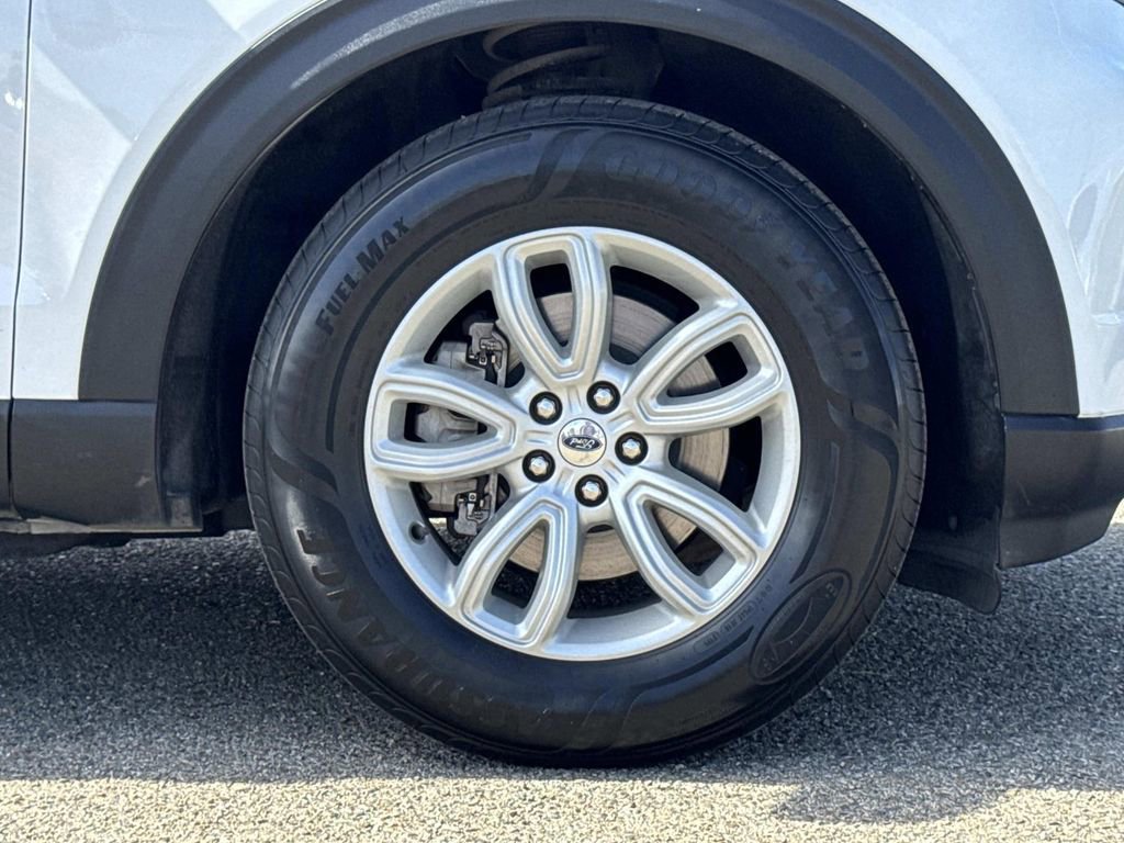 Certified 2021 Ford Explorer 2WD image 31