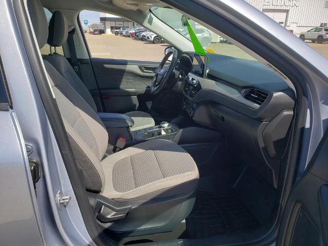 Certified 2022 Ford Escape SE w/ SE Sport Appearance Package image 19