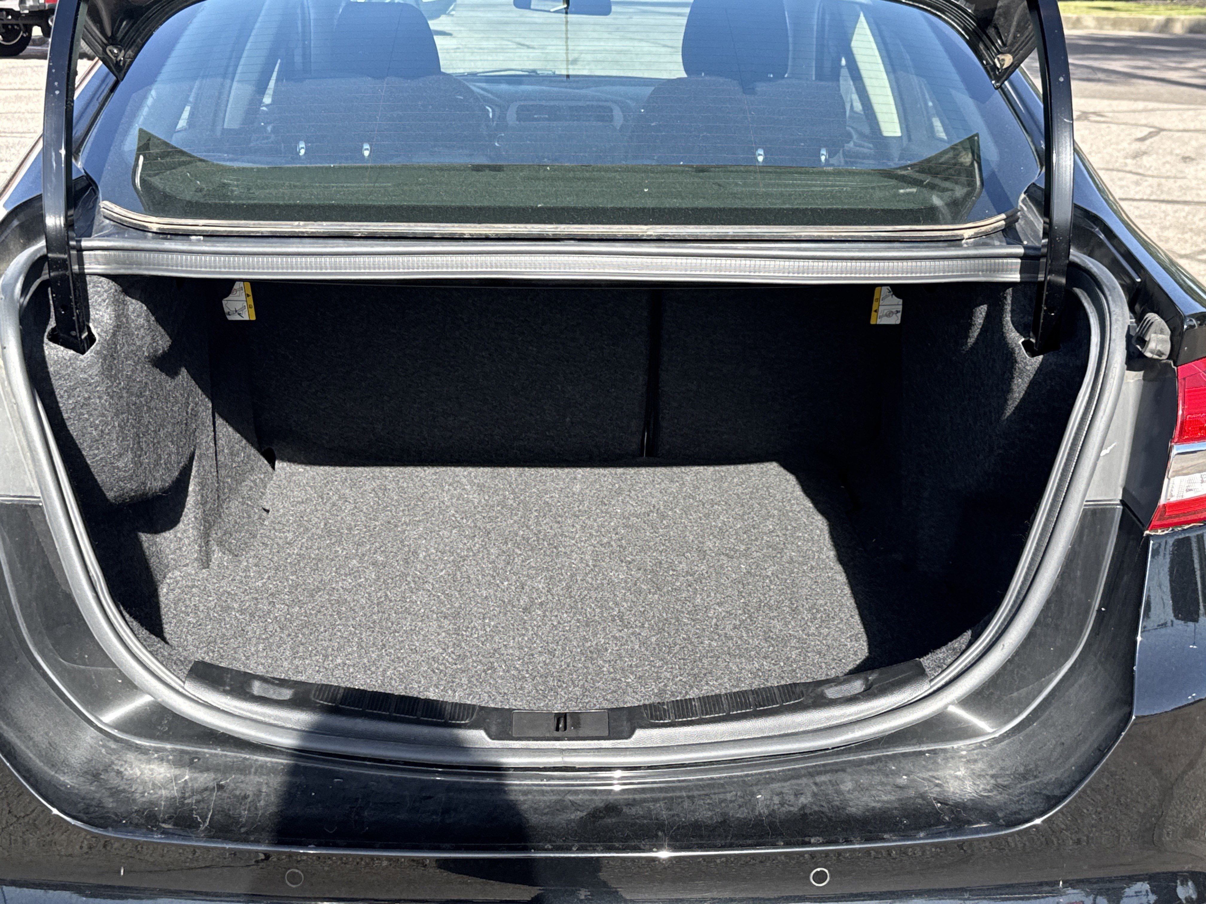 Certified 2017 Ford Fusion SE w/ Fusion SE Technology Package FWD image 13