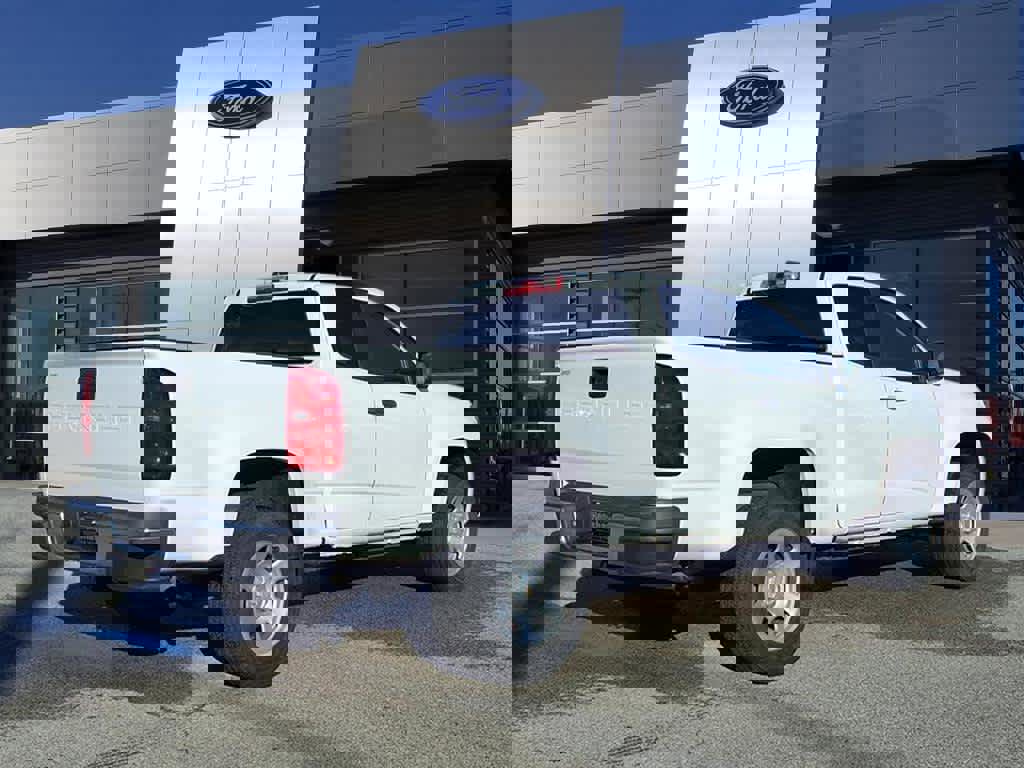 Used 2022 Chevrolet Colorado W/T w/ WT Convenience Package image 2