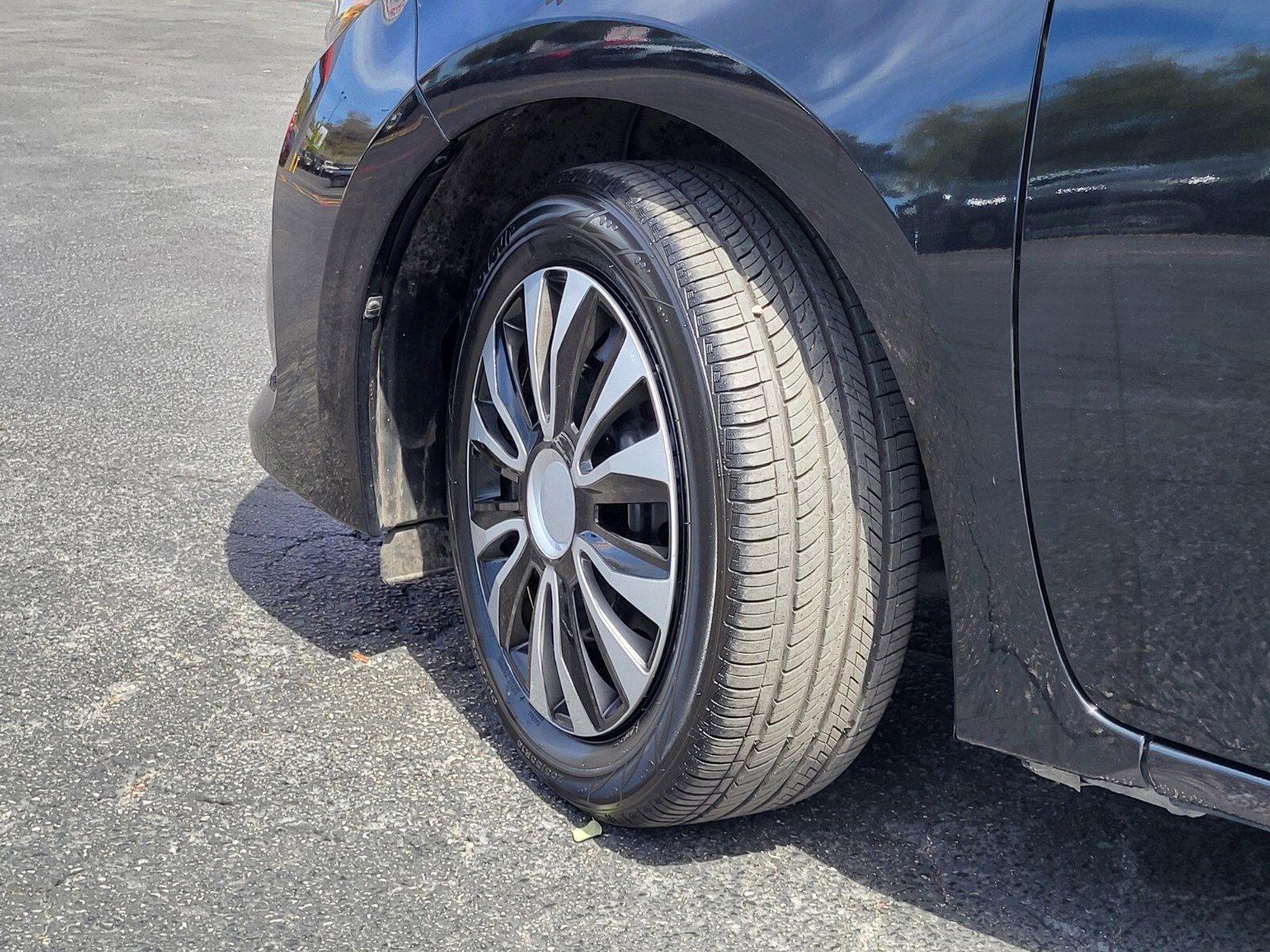 Used 2019 Toyota Corolla LE image 31