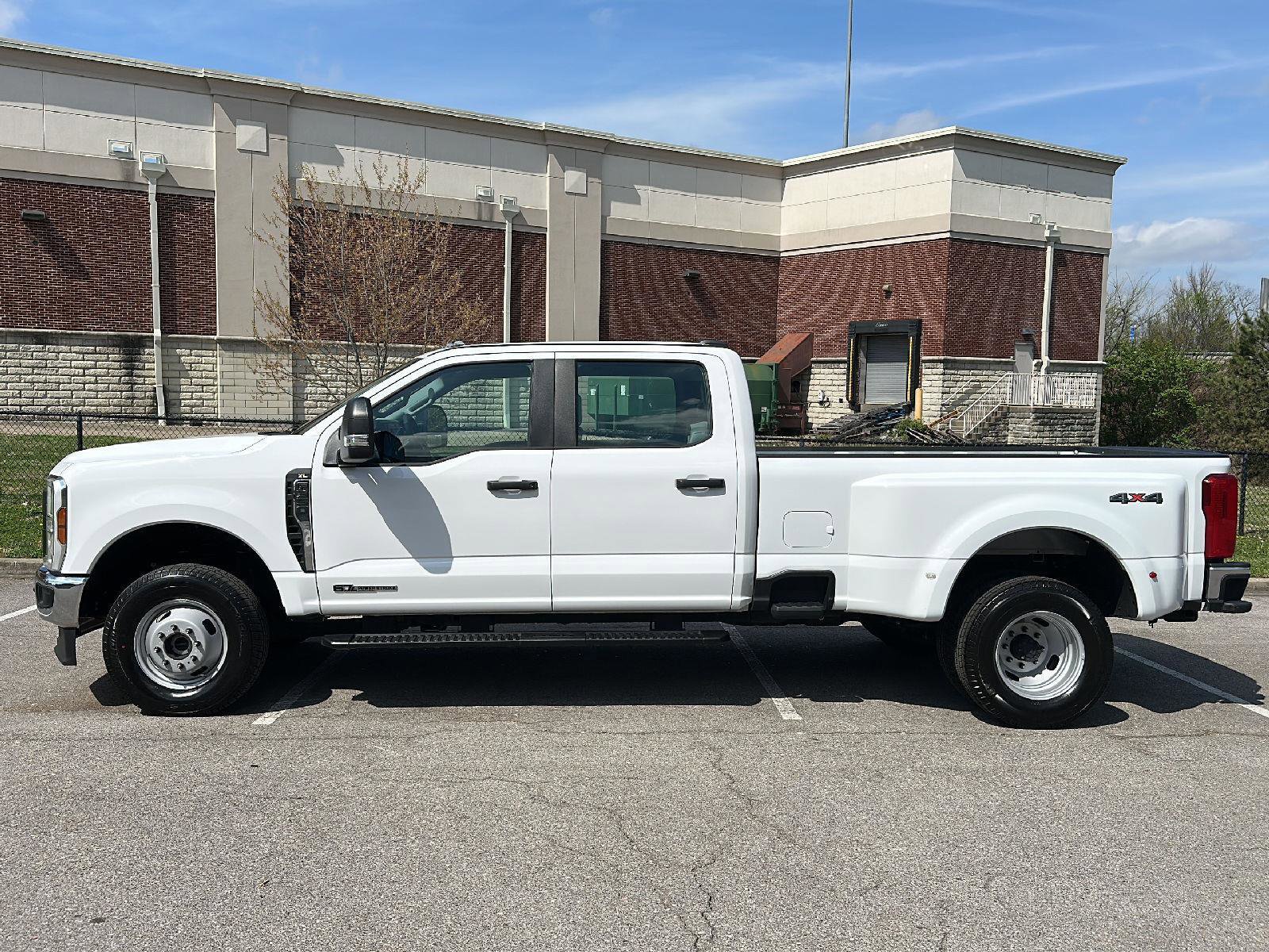 Certified 2025 Ford F350 XL w/ XL Chrome Package AWD/4WD image 2