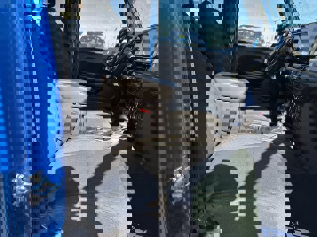 Used 2025 Jeep Gladiator Sport image 23