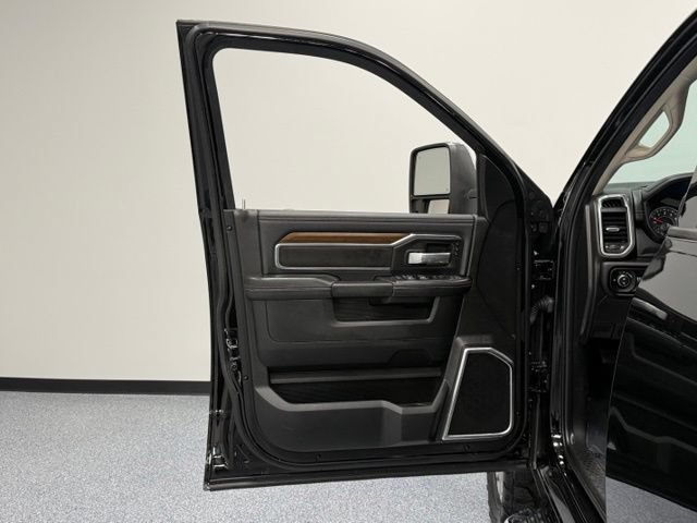 Used 2024 RAM 2500 Laramie AWD/4WD image 14