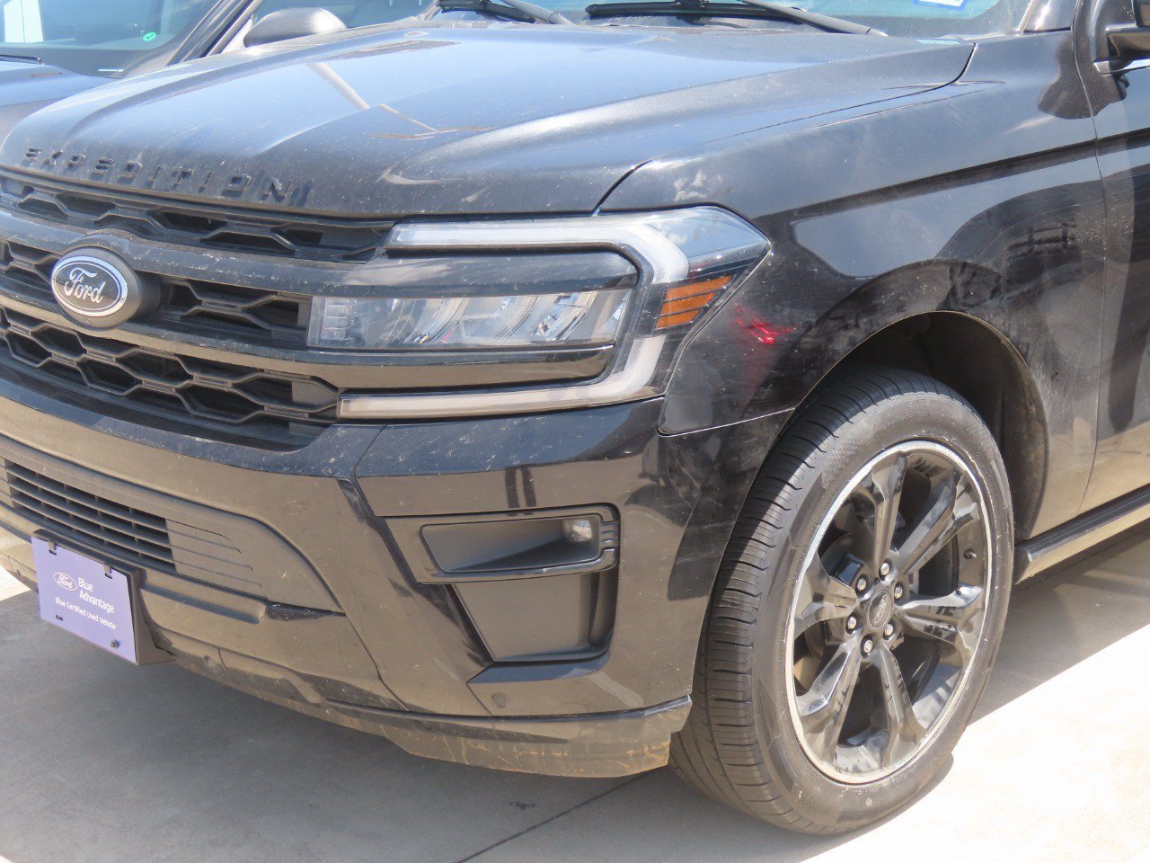 Certified 2024 Ford Expedition Max Limited RWD image 3