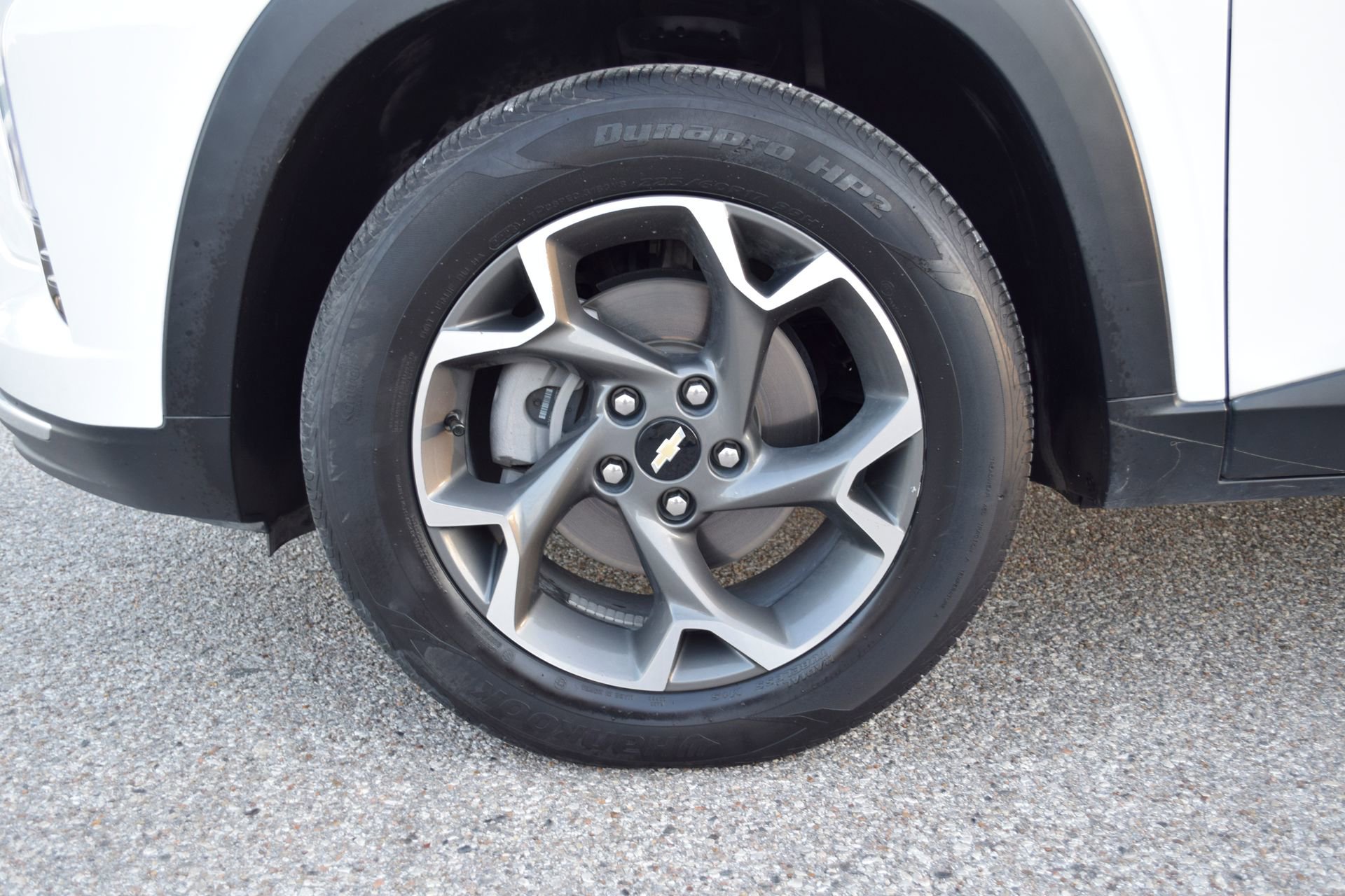 Used 2024 Chevrolet Trax LT w/ Sunroof Package image 25