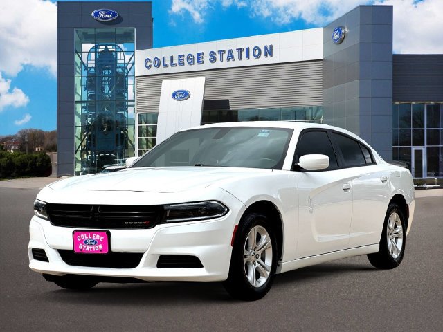 Used 2022 Dodge Charger SXT RWD image 2