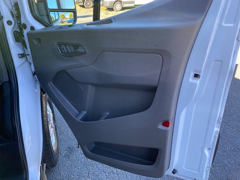 Certified 2025 Ford Transit 350 XLT RWD image 32