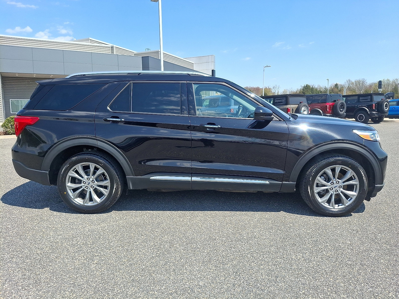 Certified 2022 Ford Explorer Limited image 5