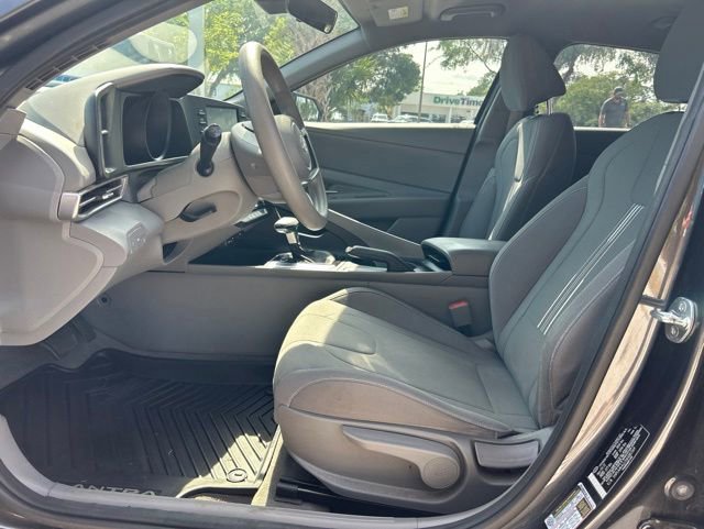 Used 2022 Hyundai Elantra SEL FWD image 11