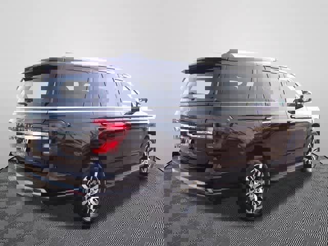 Certified 2024 Ford Expedition Limited image 3