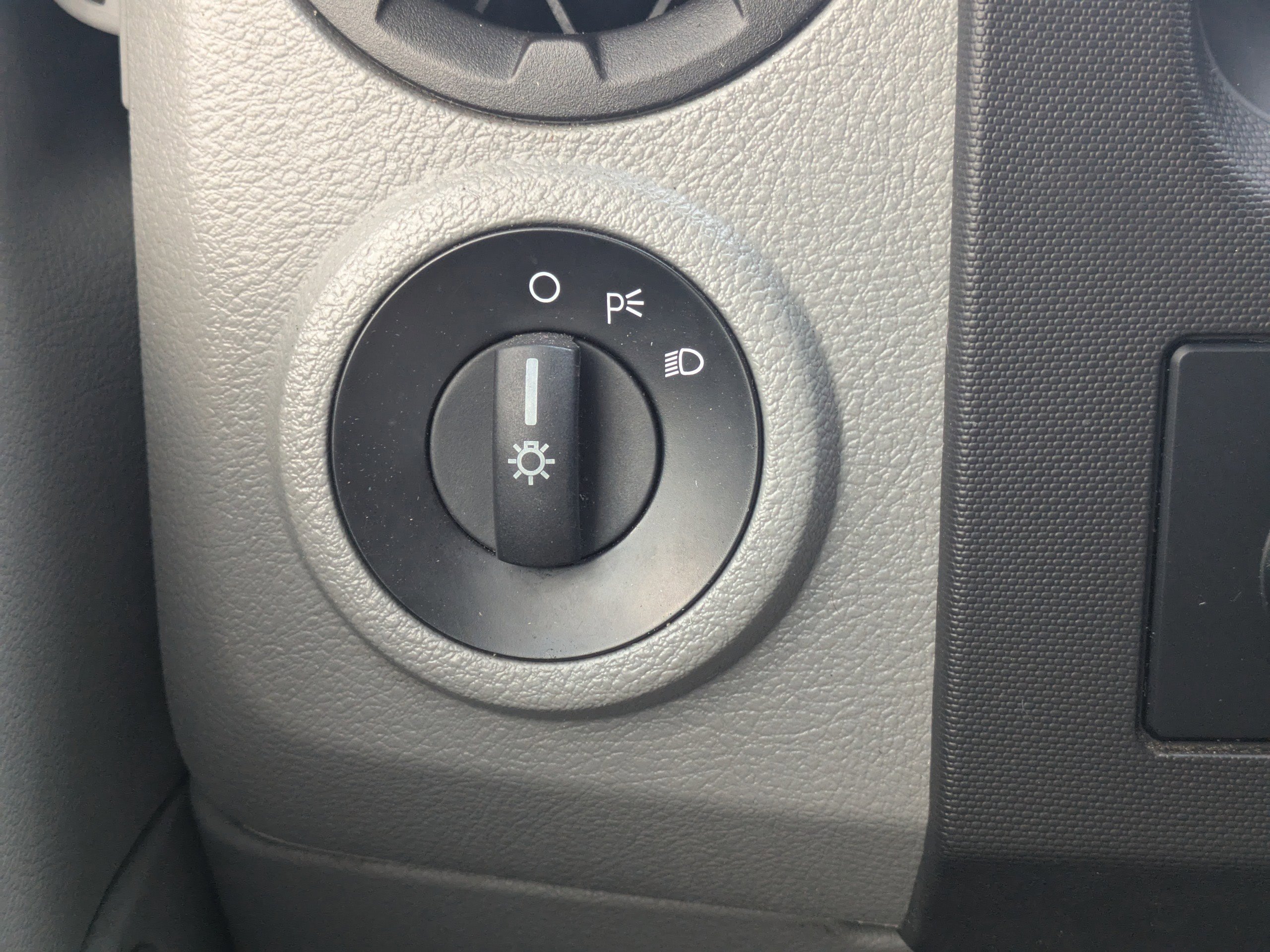 Certified 2017 Ford E-350 and Econoline 350 Super Duty w/ Power Windows & Locks Group image 21