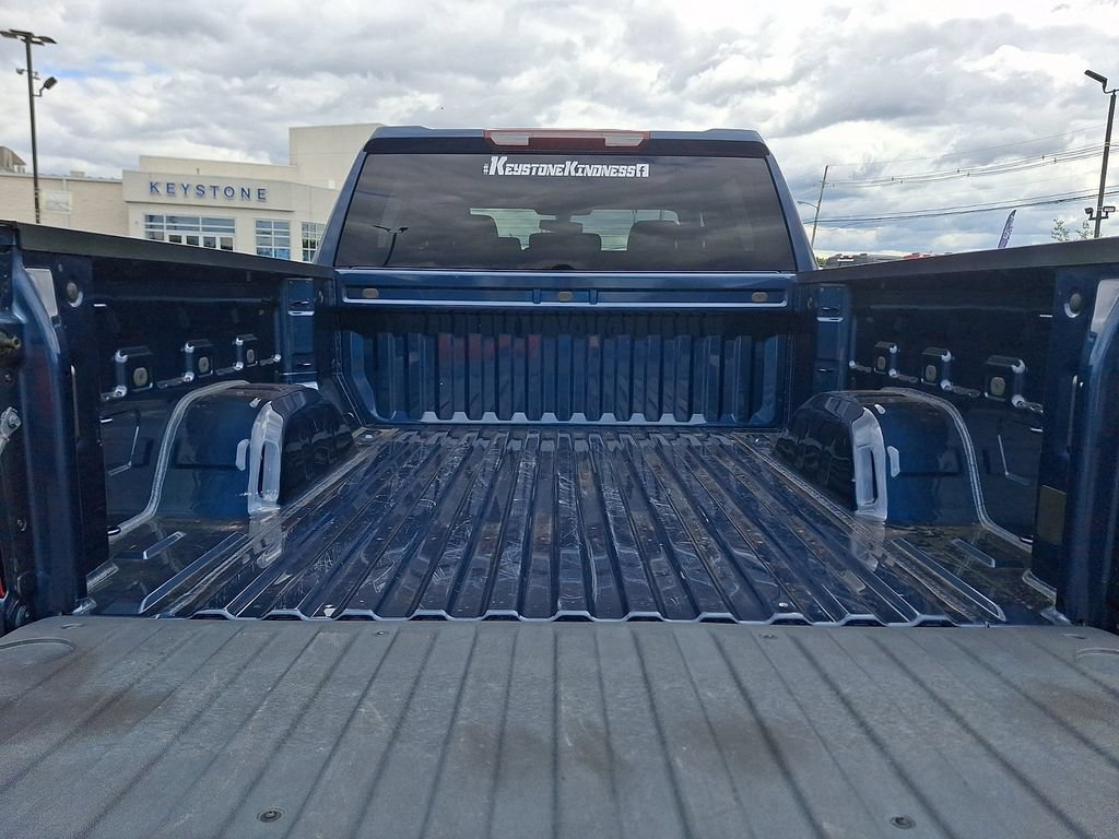 Used 2022 Chevrolet Silverado 1500 LT AWD/4WD image 28