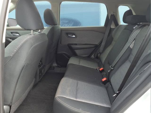 Used 2023 Nissan Rogue SV AWD/4WD image 17