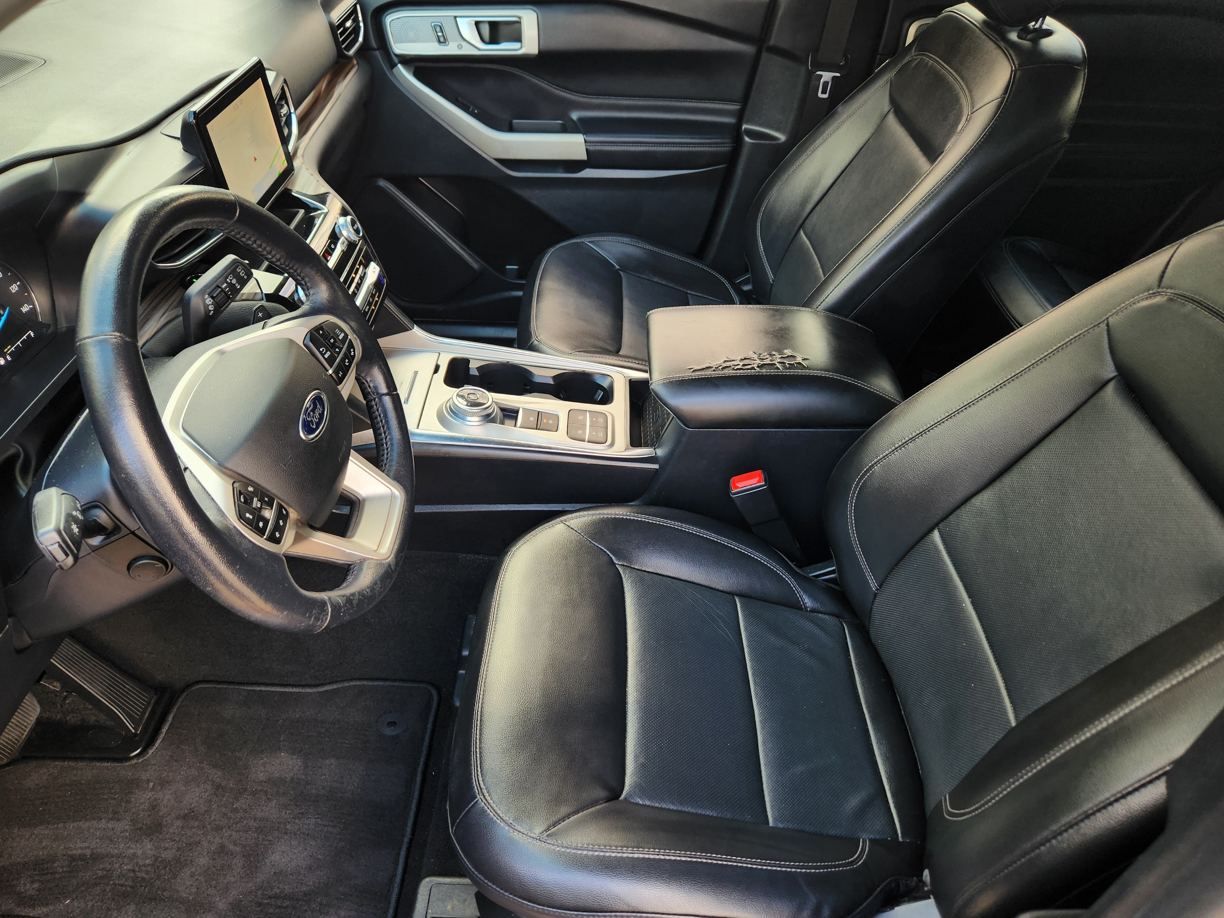 Certified 2021 Ford Explorer Limited w/ Equipment Group 301A RWD image 9