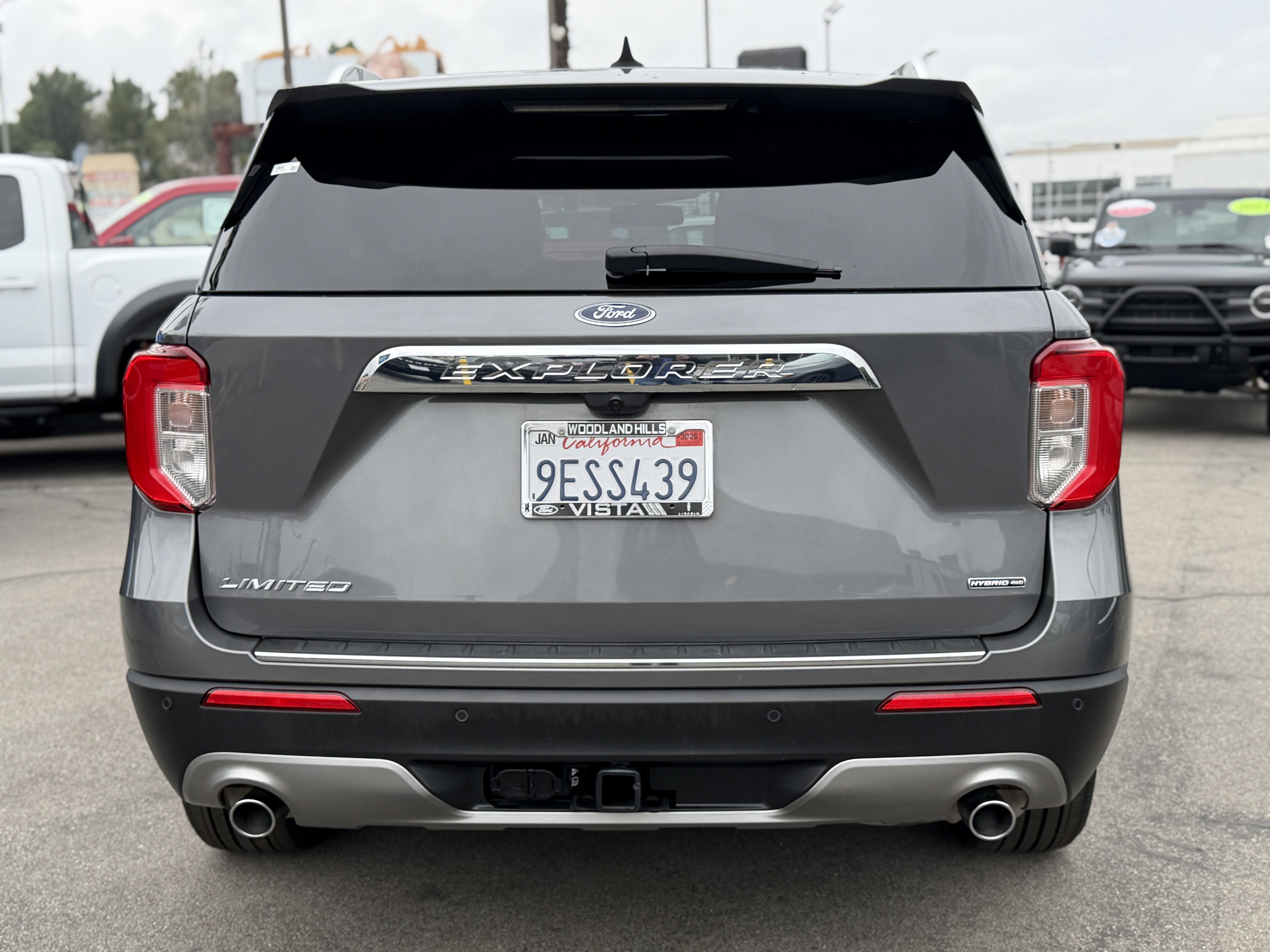 Certified 2023 Ford Explorer Limited w/ Hybrid Equipment Group 310A image 4