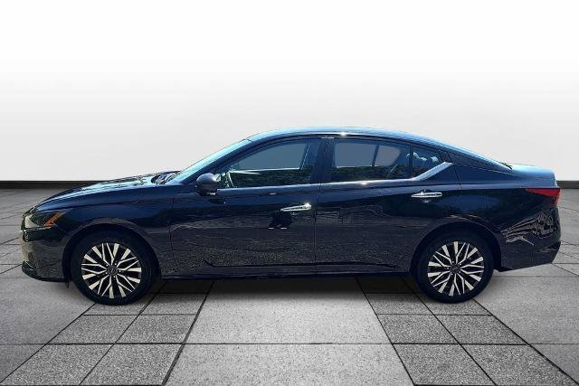 Used 2025 Nissan Altima 2.5 SV AWD/4WD image 8