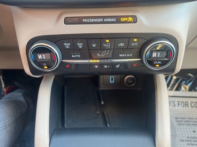 Certified 2020 Ford Escape Titanium w/ Titanium Premium Package 2.0 image 29