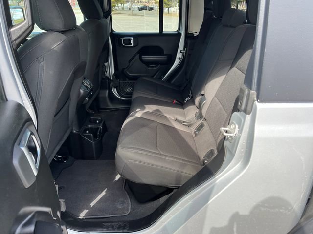 Used 2023 Jeep Gladiator Sport image 26