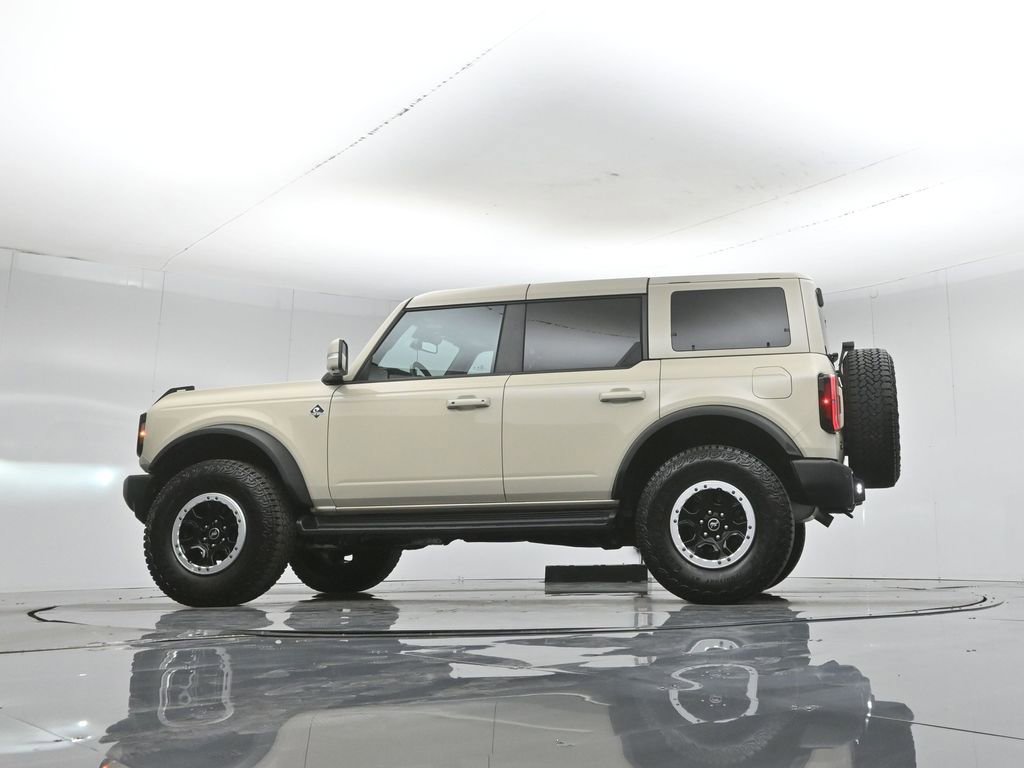 Certified 2025 Ford Bronco Outer Banks w/ Sasquatch Package AWD/4WD image 55