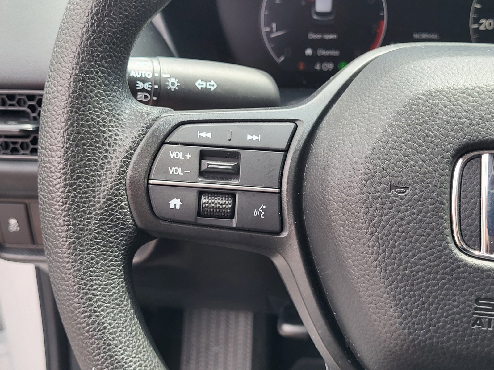 Used 2026 Honda HR-V LX image 27