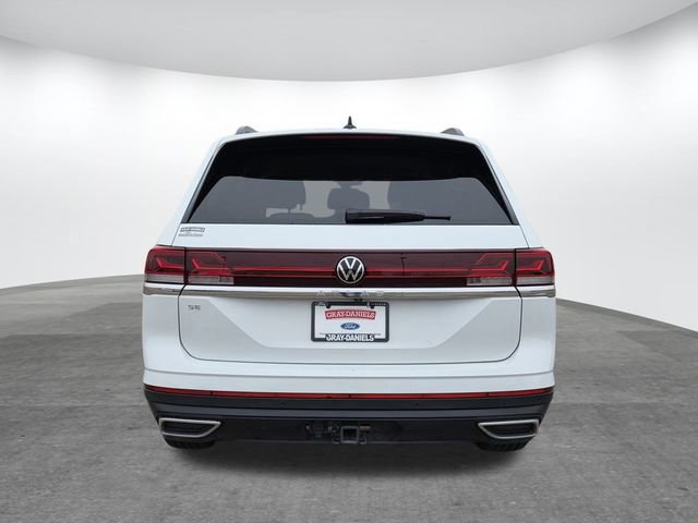Used 2024 Volkswagen Atlas SE w/ Black Wheel Package image 3