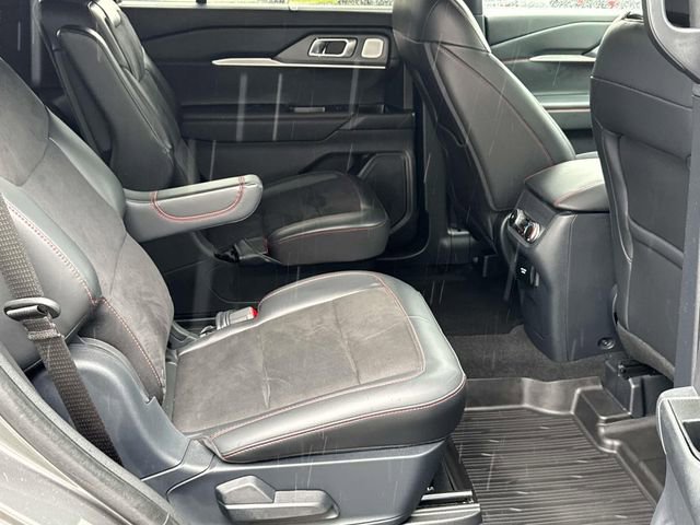 Certified 2025 Ford Explorer ST AWD/4WD image 11