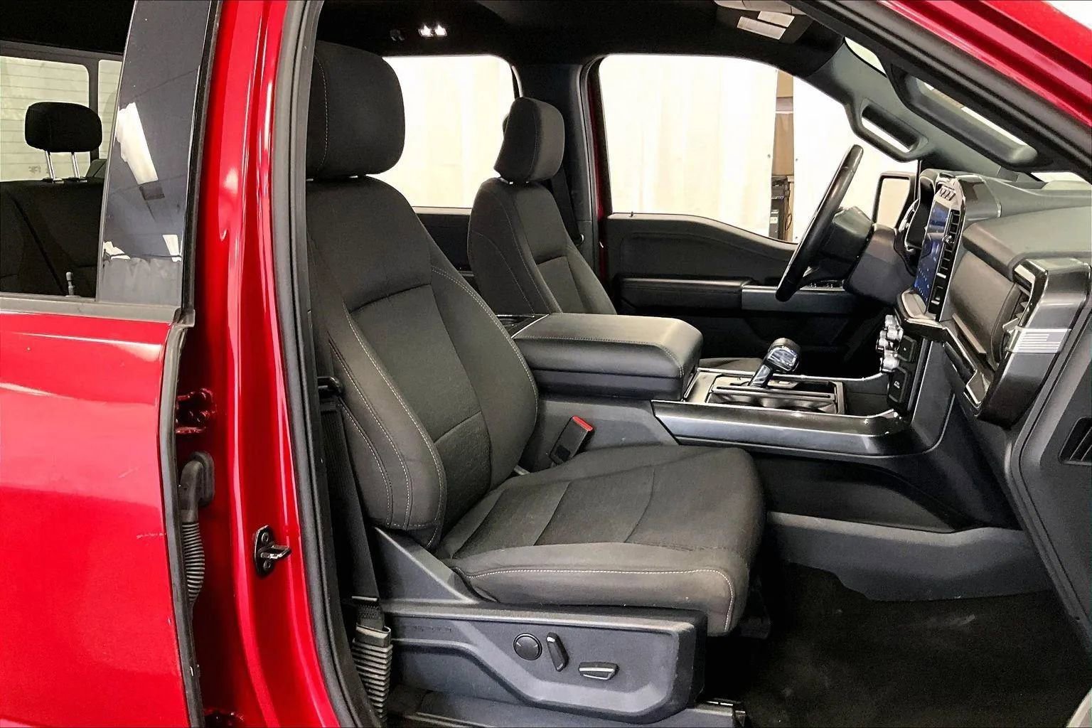 Certified 2022 Ford F150 XLT w/ Equipment Group 302A High image 7