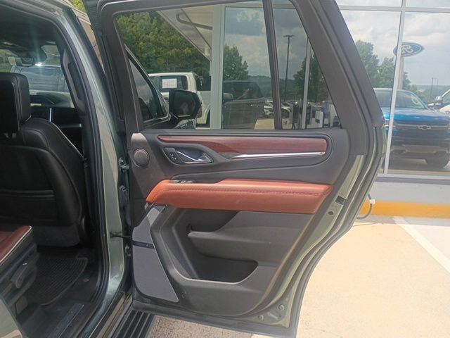 Used 2023 GMC Yukon Denali Ultimate AWD/4WD image 28