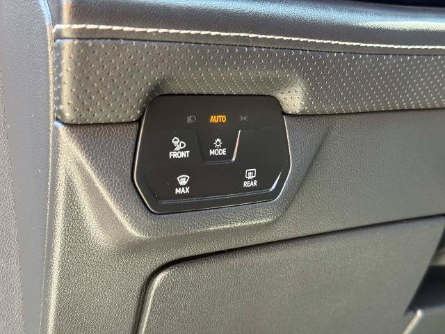 Used 2024 Volkswagen Atlas SE FWD image 24