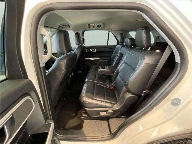 Certified 2021 Ford Explorer XLT w/ Equipment Group 202A AWD/4WD image 19