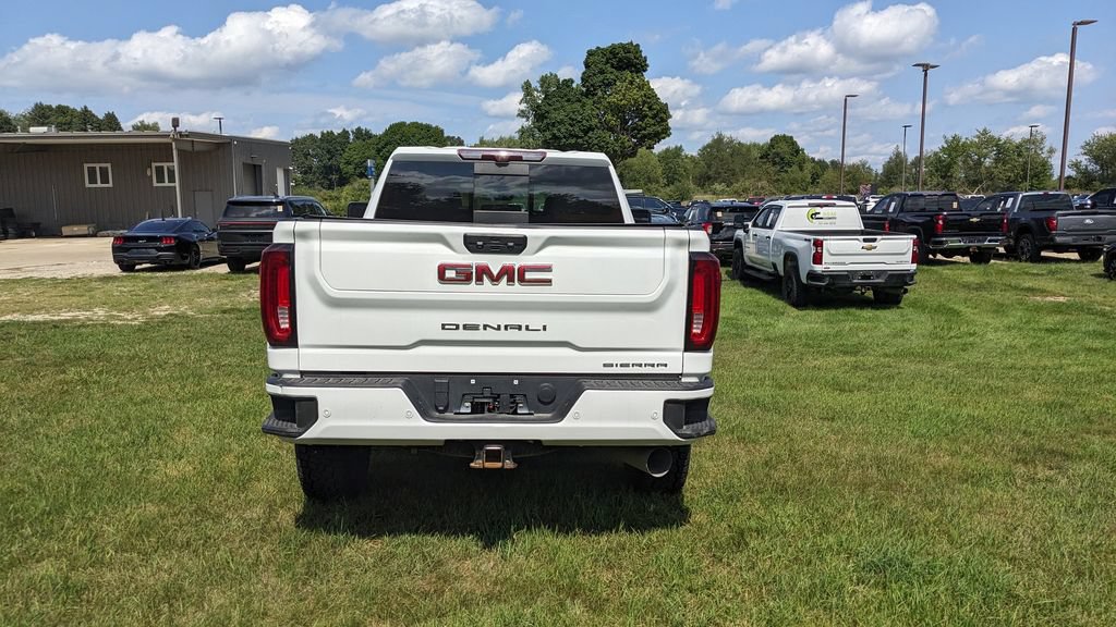 Used 2023 GMC Sierra 2500 Denali w/ Technology Package AWD/4WD image 4