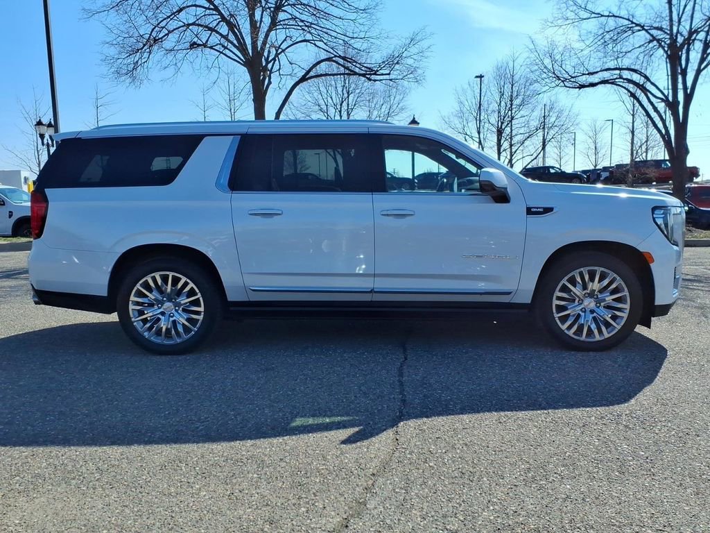 Used 2021 GMC Yukon XL Denali w/ Denali Ultimate Package AWD/4WD image 6