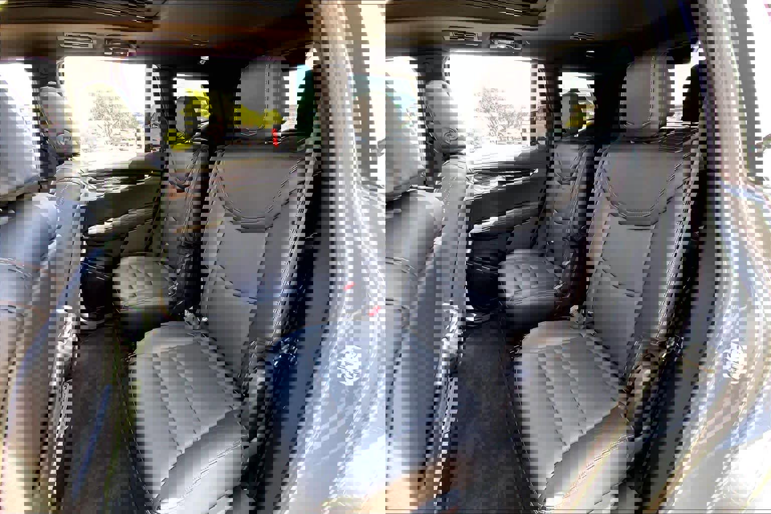 Used 2025 Cadillac XT6 Premium Luxury AWD/4WD image 21